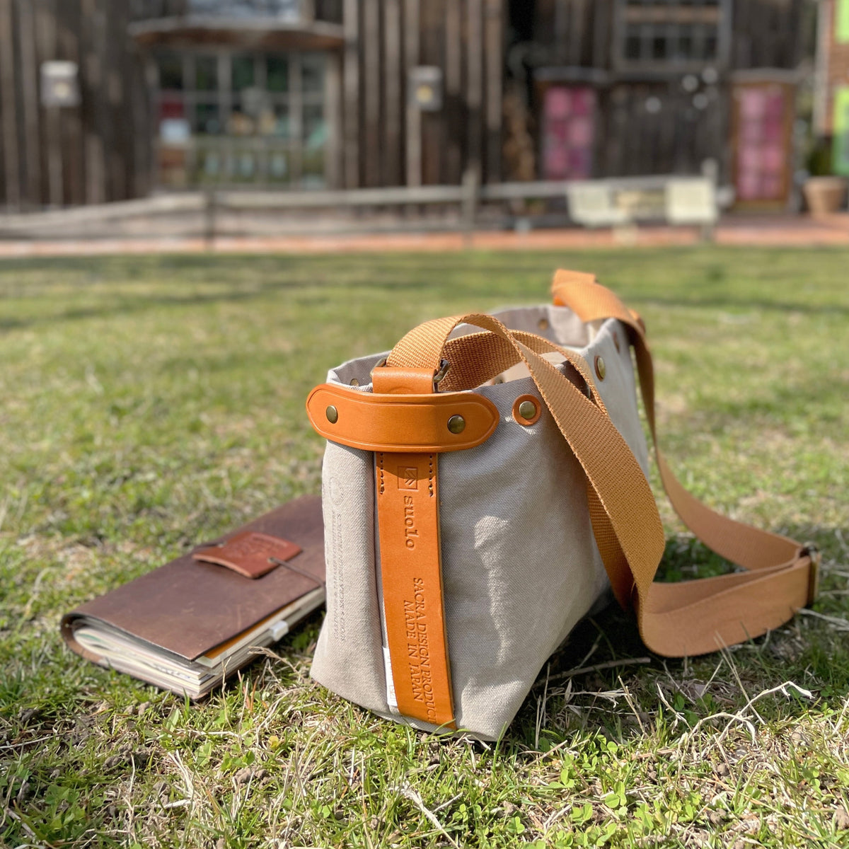 Suolo Shoulder Bag - Grey