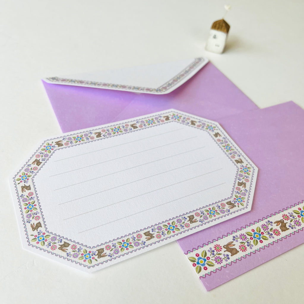 Tyrol Embroidery Border Letterset - Connie