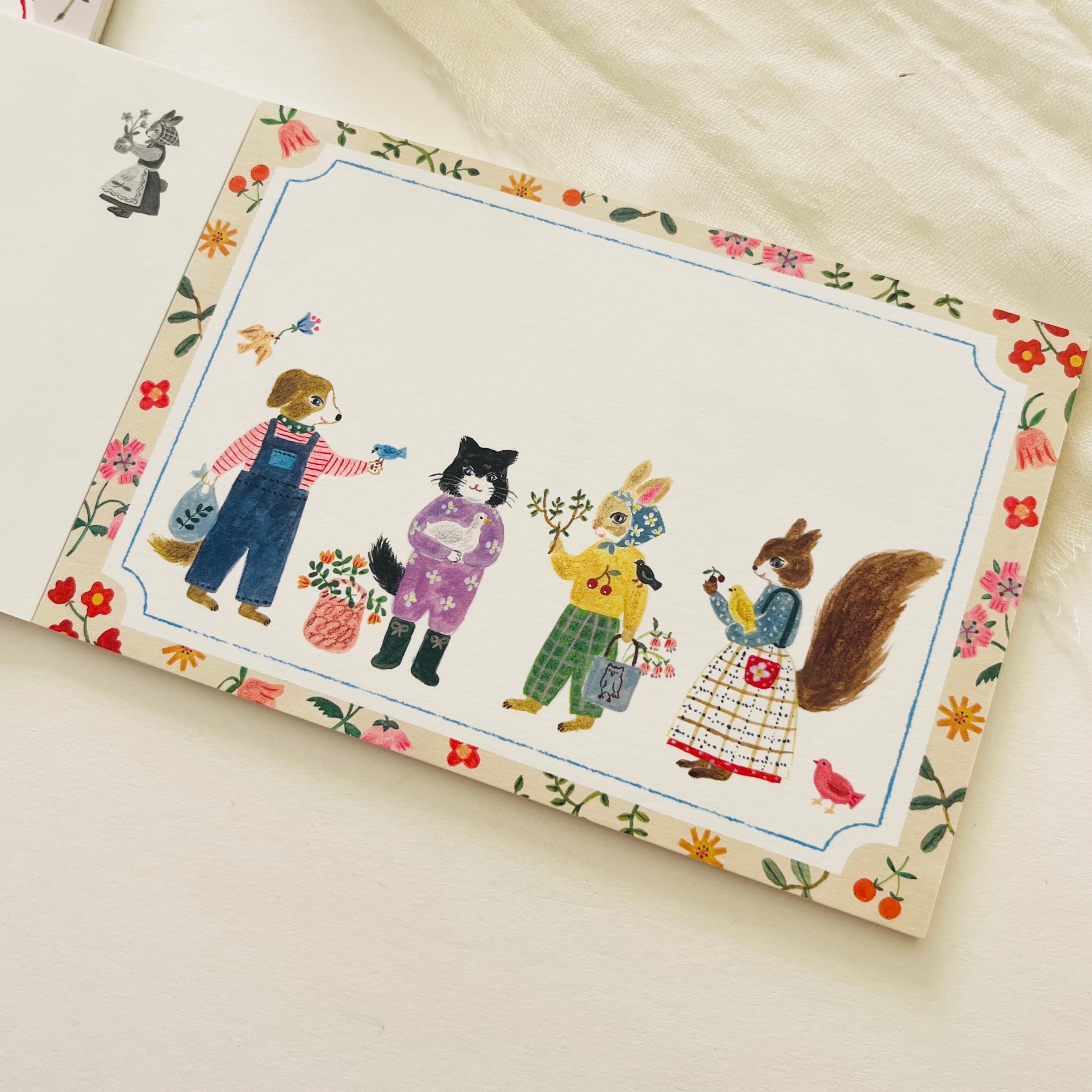 Aiko Fukawa Postcard Booklet - Little Fluffy Friends – niconeco