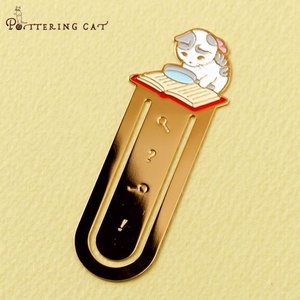 Pottering Cat Bookmark - Magnifying Glass