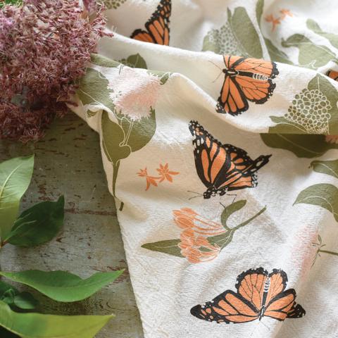 June & December Monarchs & Milkweeds Towel - Thumbnail 3
